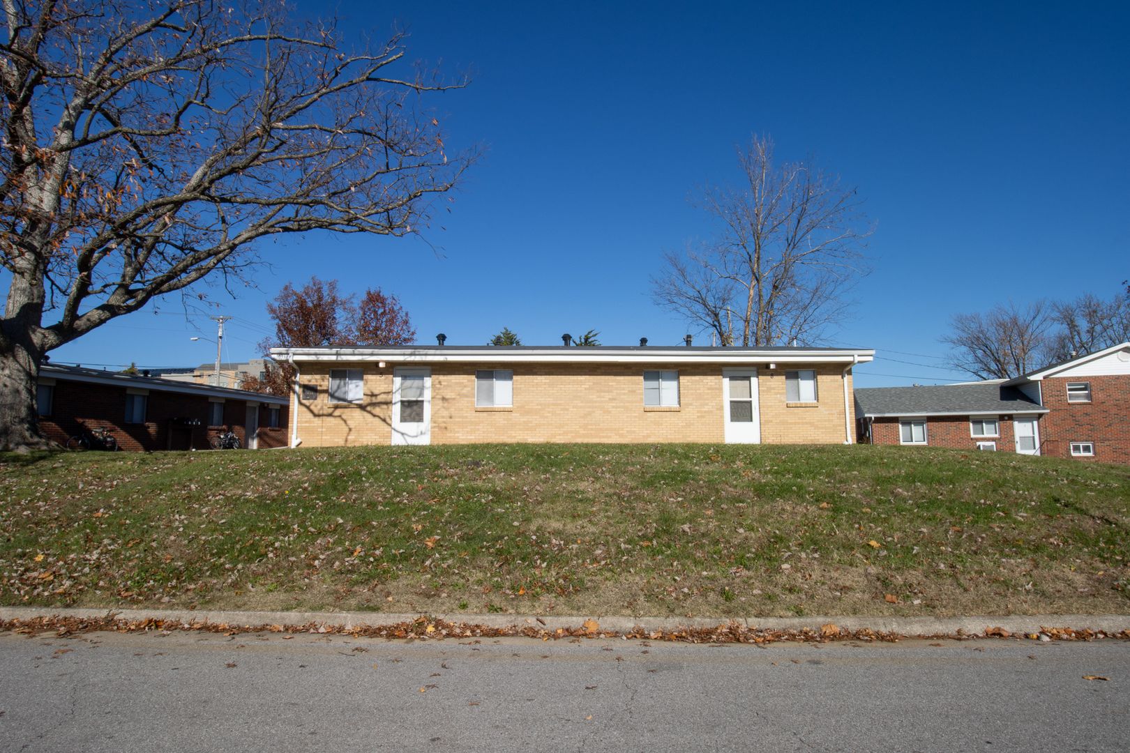 Columbia Apartment: 1033 Southpark Dr