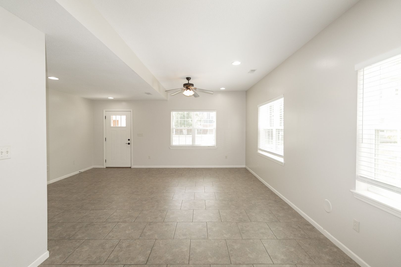 2 Bed 2.5 Bath Luxury Cottage 2 of 12
