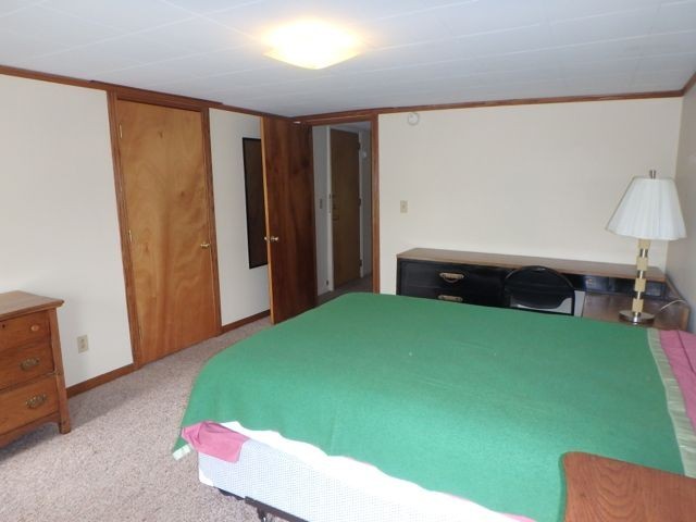 Columbia Apartment: 301 Waugh St