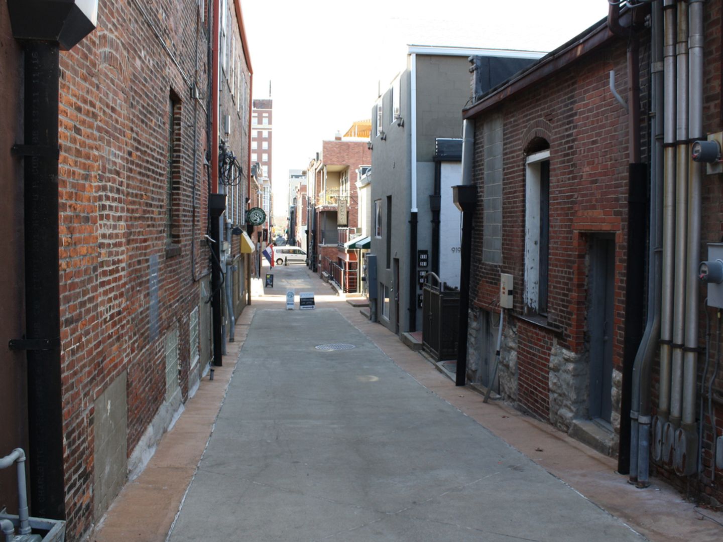 Columbia Apartment: 904 E Broadway