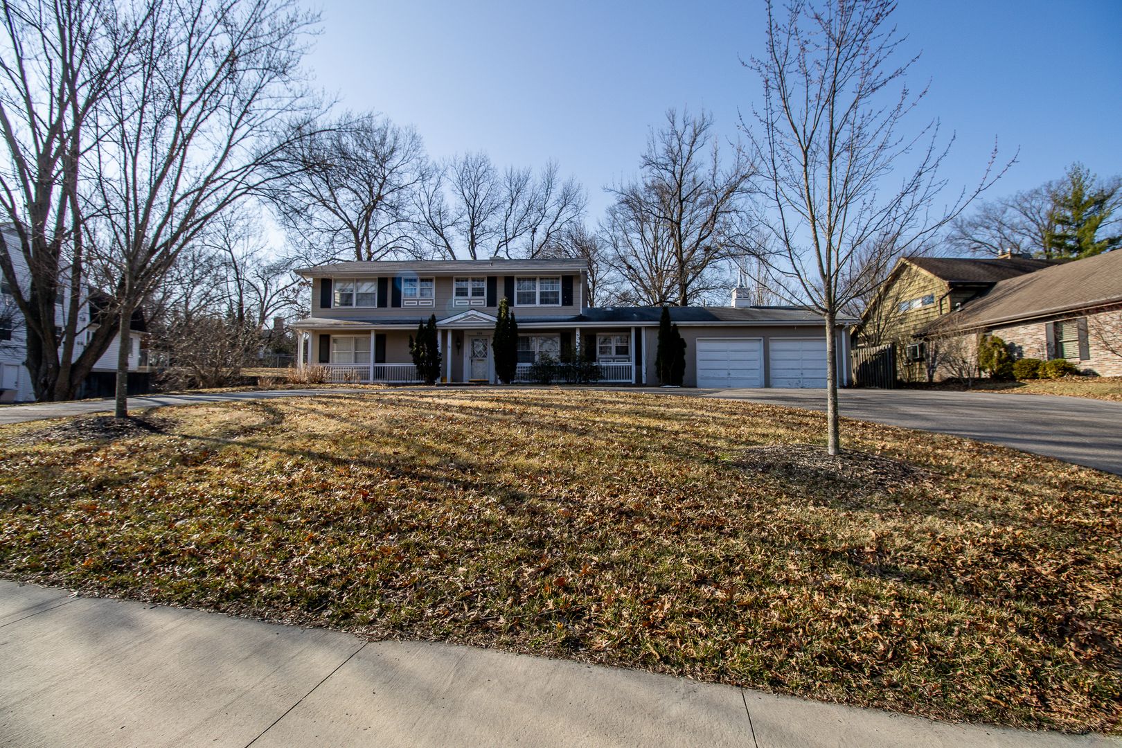 Columbia Apartment: 108 E Burnam Rd.