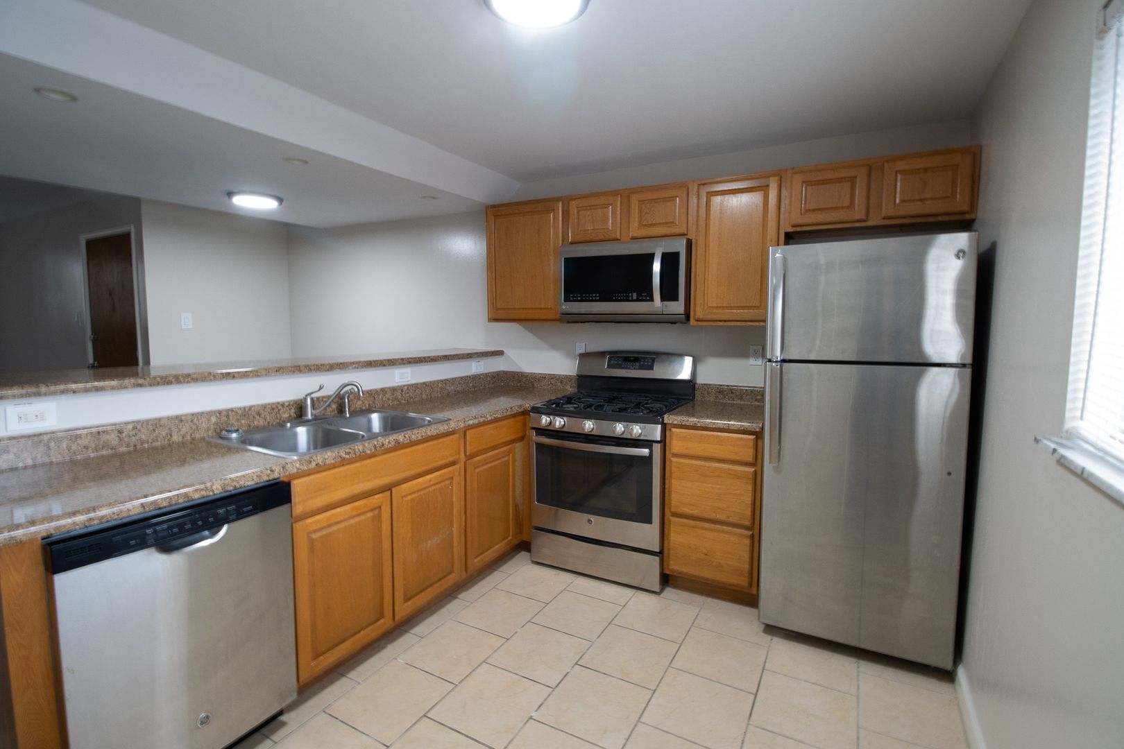 Columbia Apartment: 1726 E Broadway