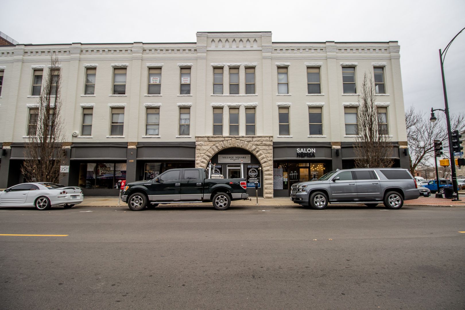 Columbia Apartment: 821 E Walnut St.