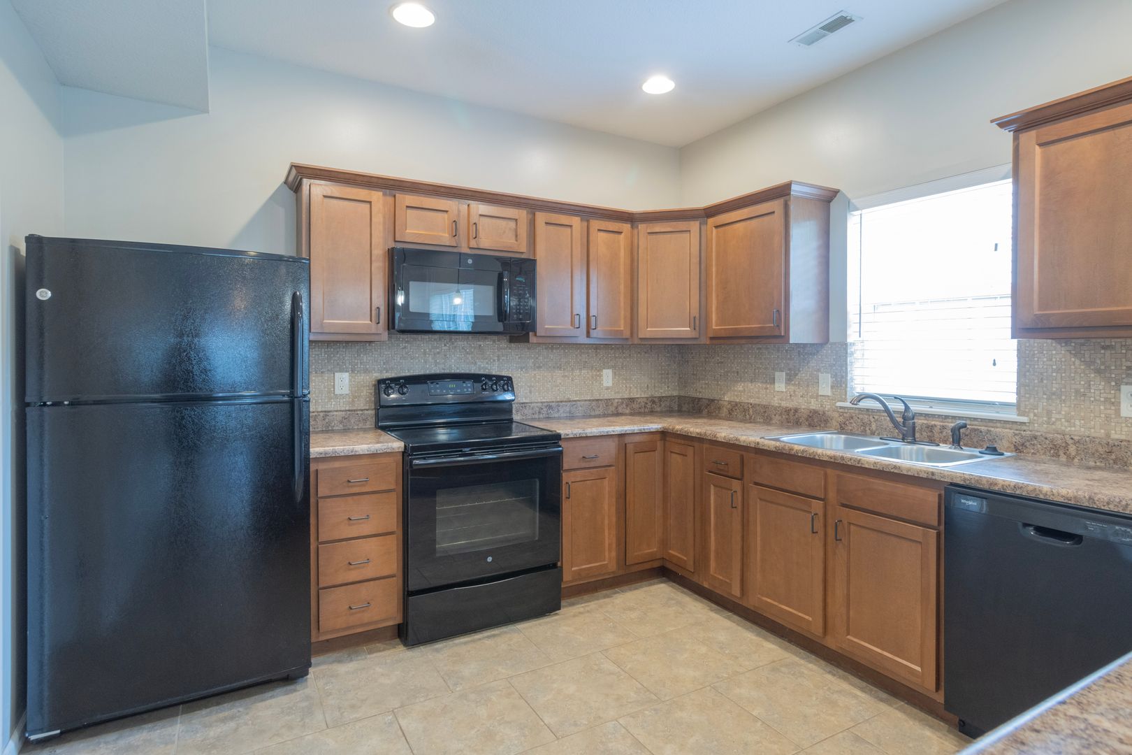 2 Bed 2 Bath Luxury Cottage 6 of 12