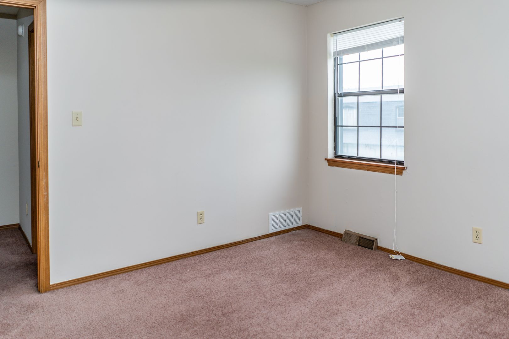 Columbia Apartment: 2808 Jacobs Place