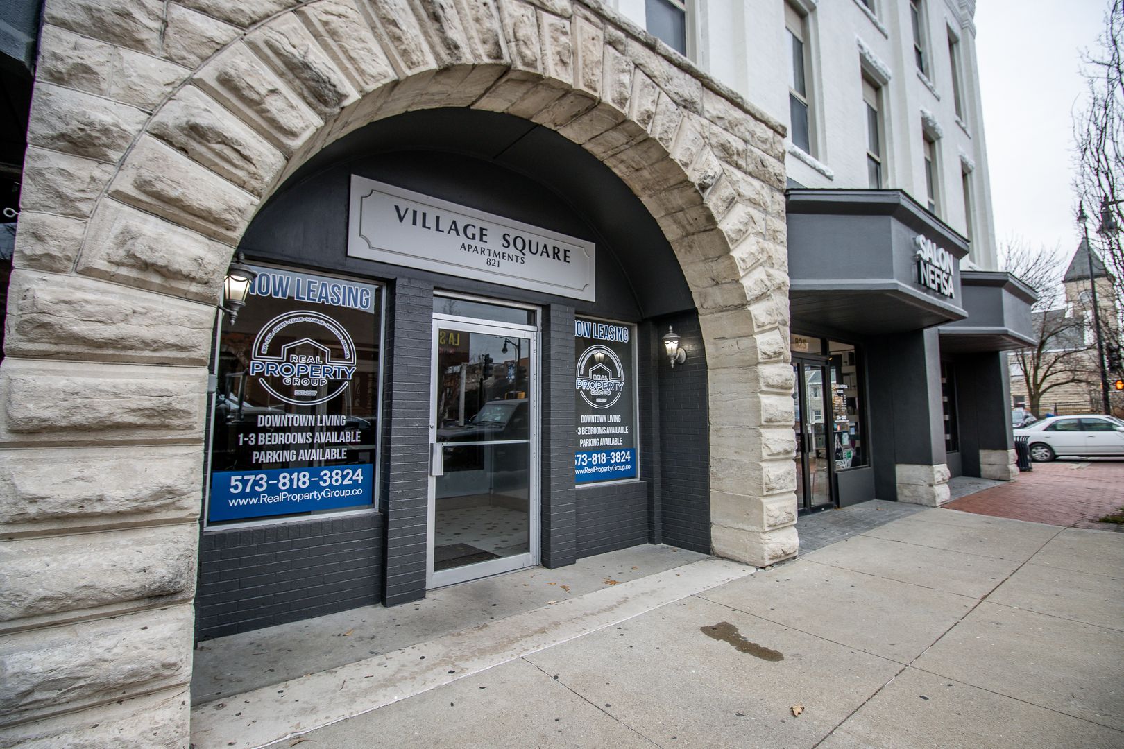 Columbia Apartment: 821 E Walnut St.