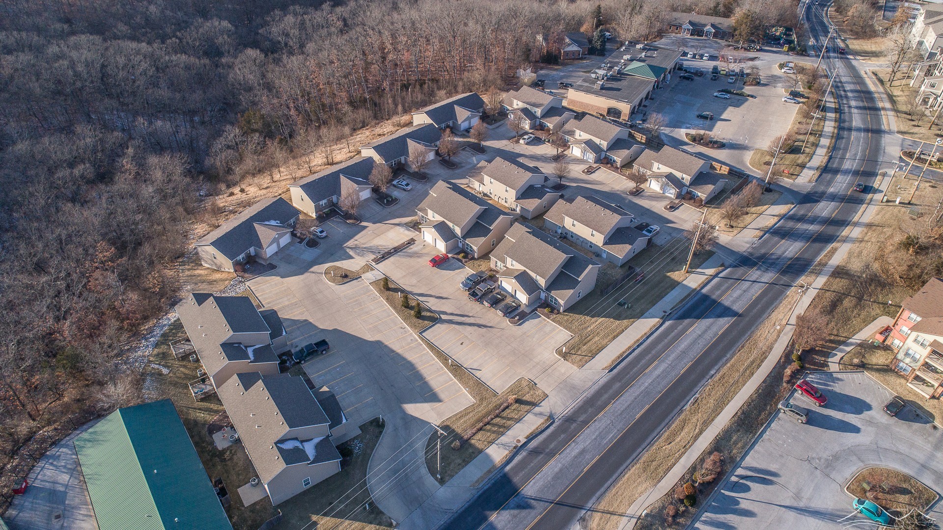 Columbia Apartment: 2601 Old Highway 63S