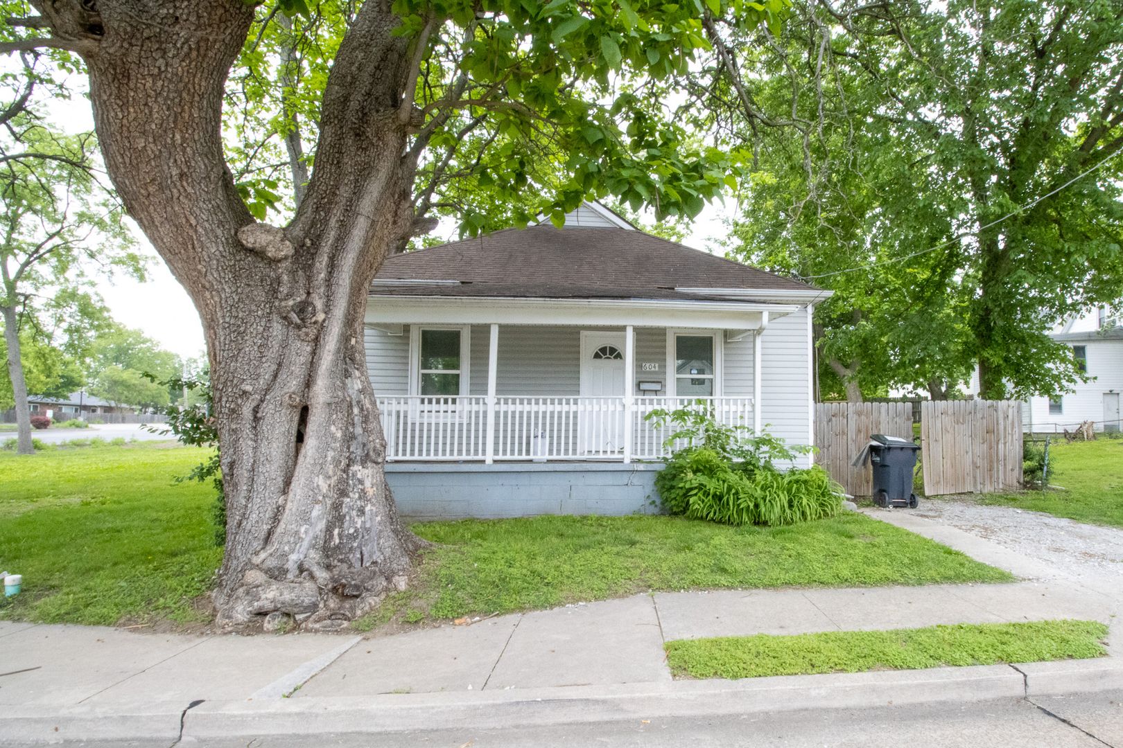 Columbia House: 604 N 7th St