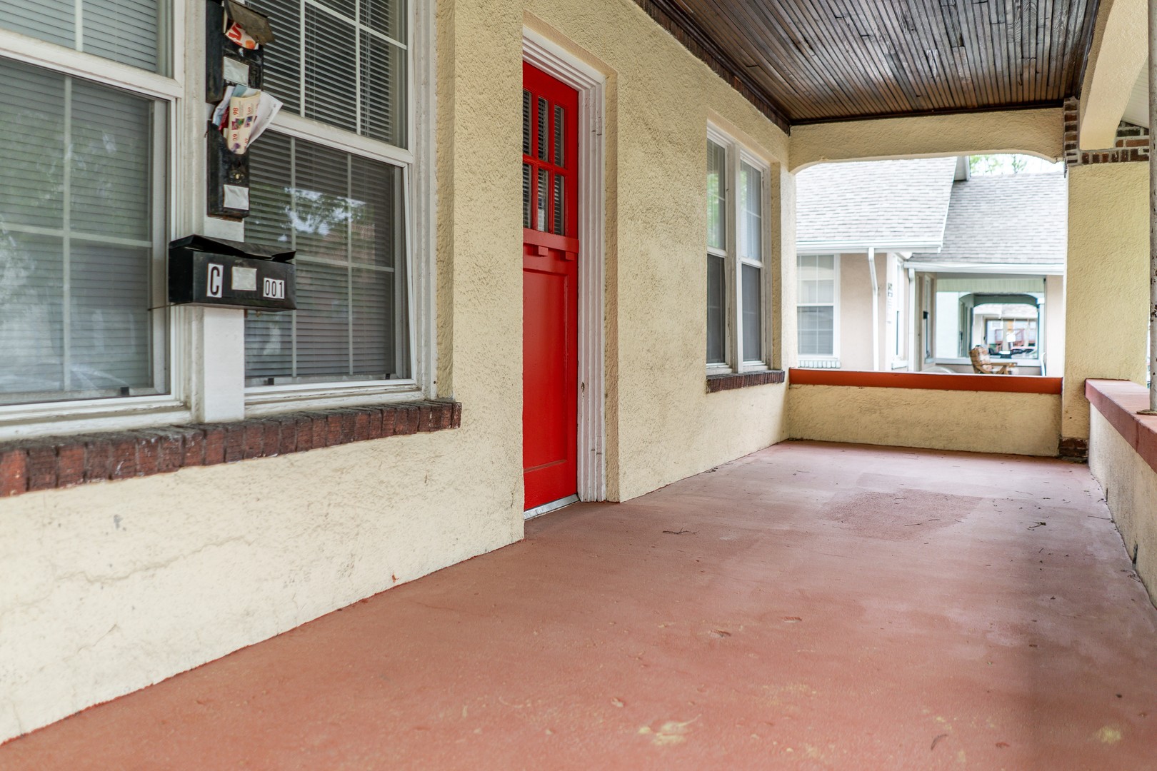 Columbia Apartment: 1105 Hamilton Way