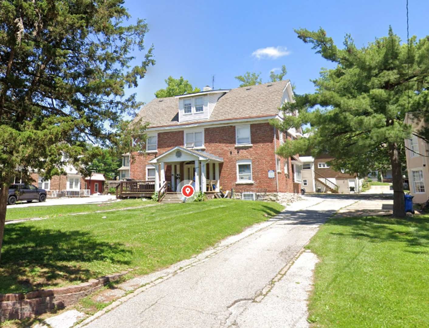 Columbia House: 1419 Wilson Ave.