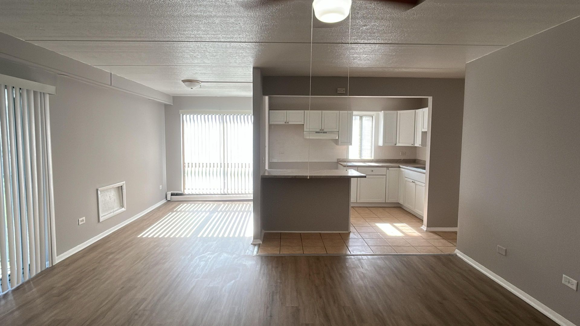 Sauk Village Apartment: 2601 Marigold Dr.