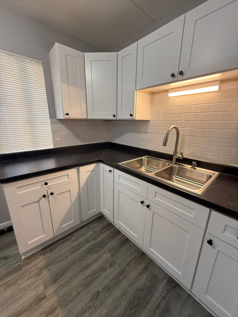 Sauk Village Apartment: 2601 Marigold Dr.