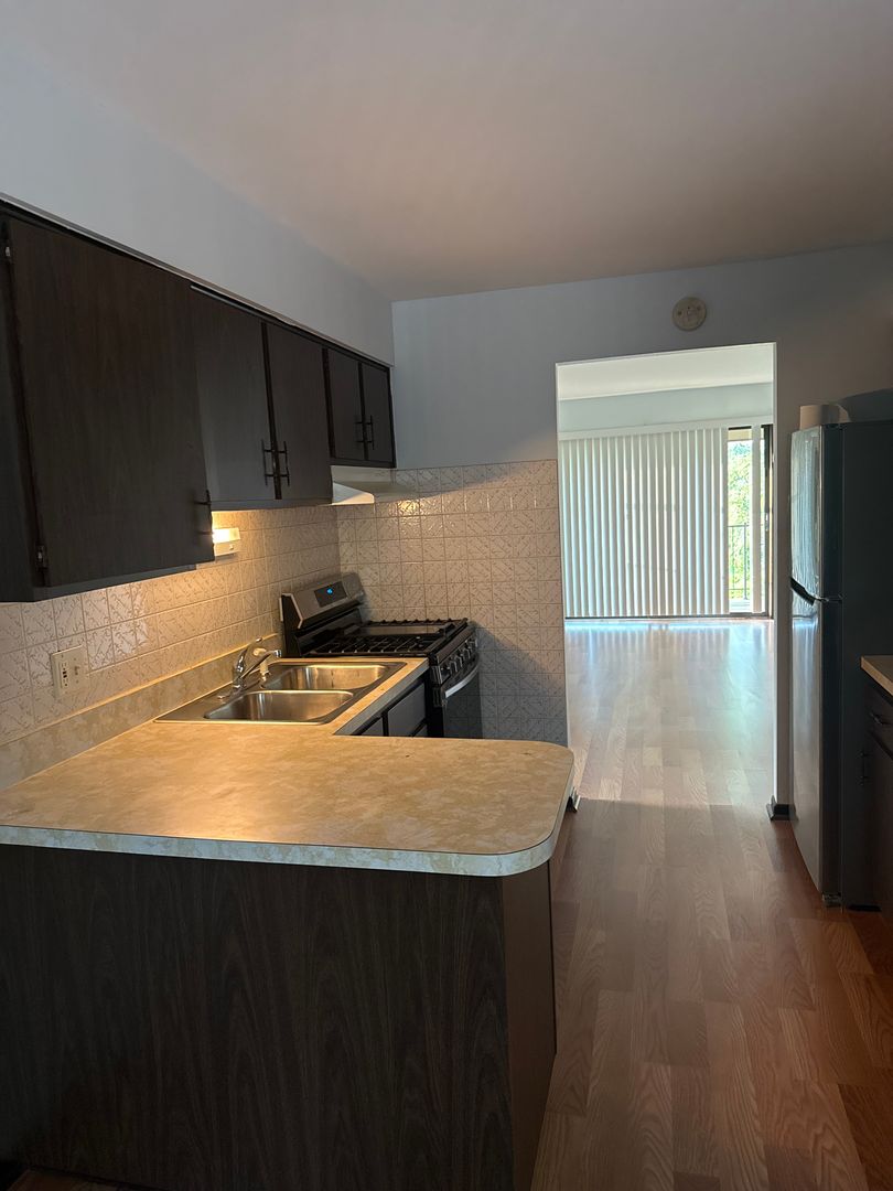 Midlothian Apartment: 14723 Kilpatrick Ave