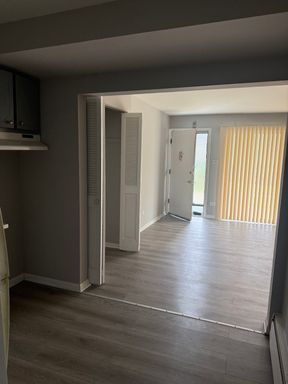 SPACIOUS 1 BED/ 1 BATH – photo 1