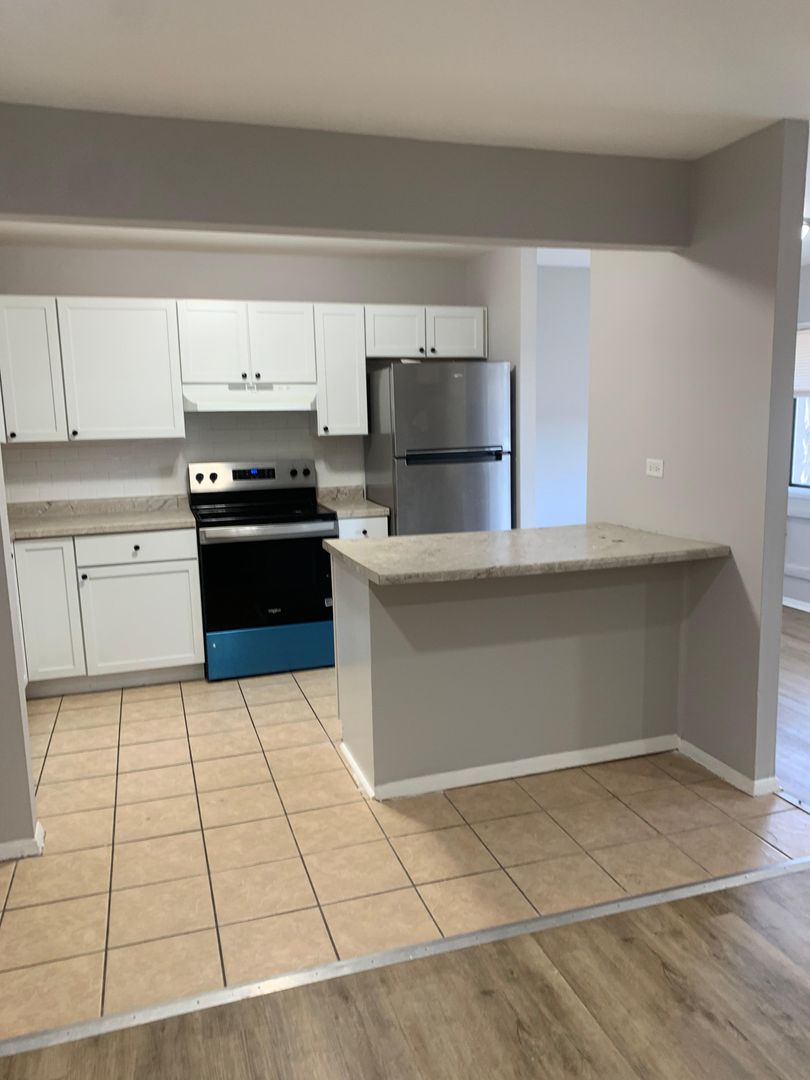 Sauk Village Apartment: 2601 Marigold Dr.