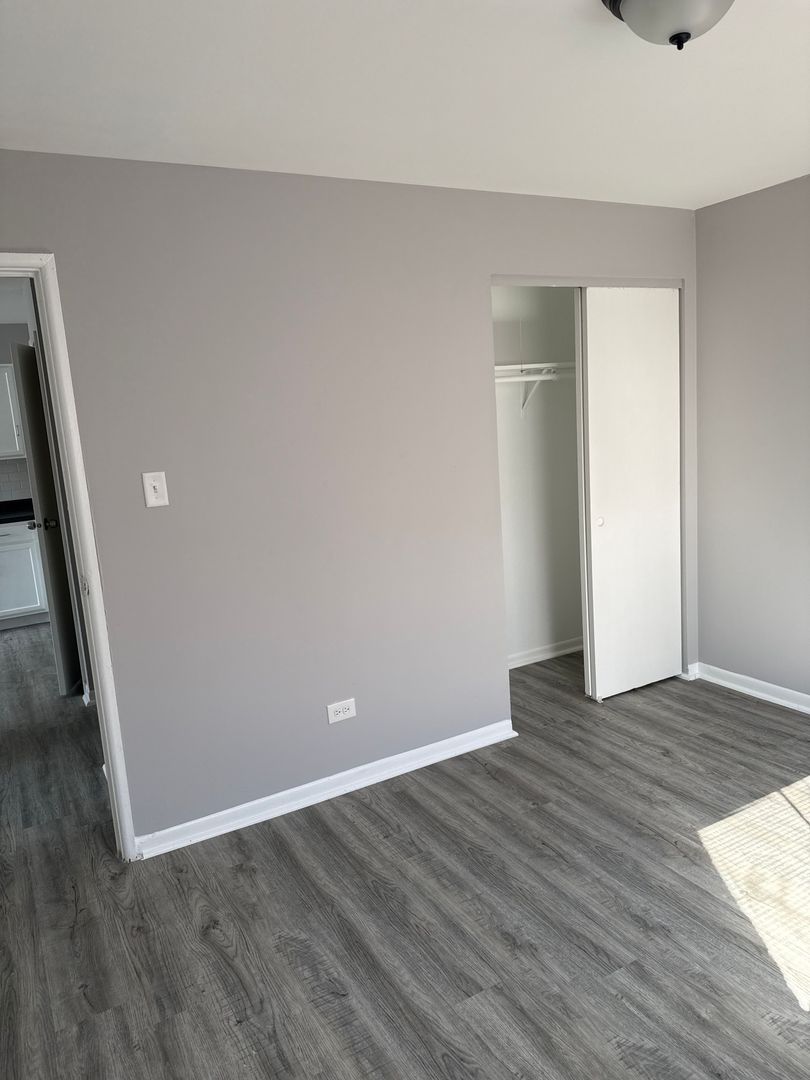 Midlothian Apartment: 3329 W. 147th Place