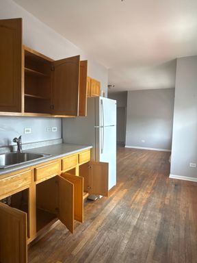 SPACIOUS 1 BED/ 1 BATH – photo 1