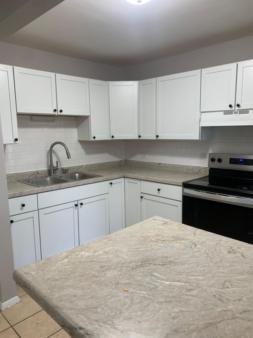 Sauk Village Apartment: 2601 Marigold Dr.