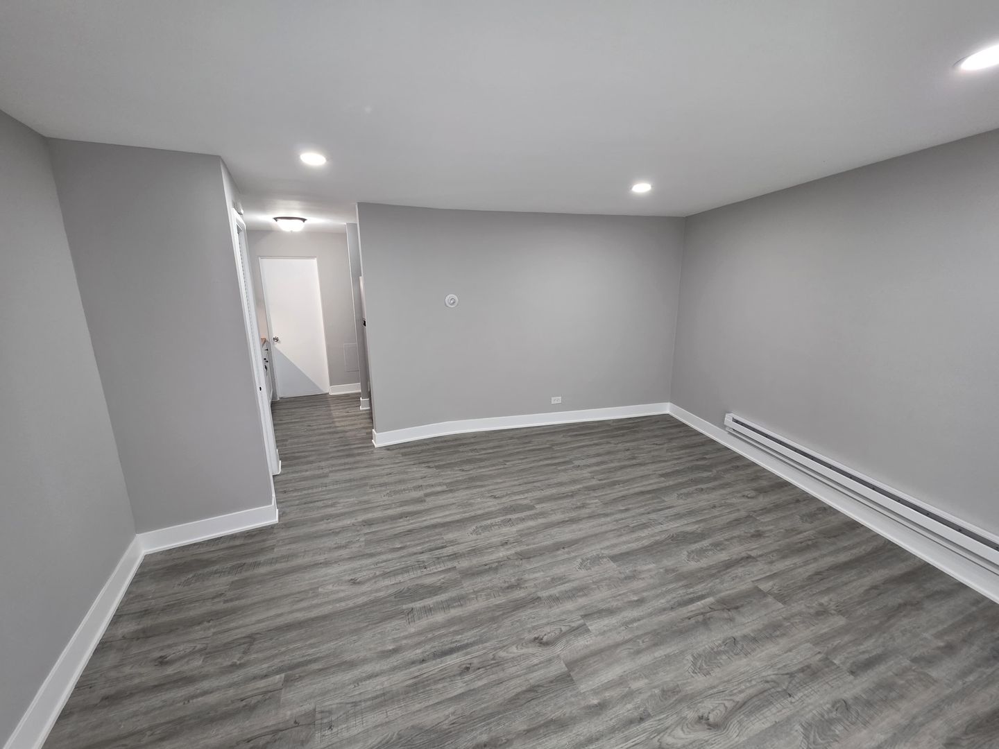 RENOVATED ONE BED APARTMENTS - $1,550.00 4 of 12