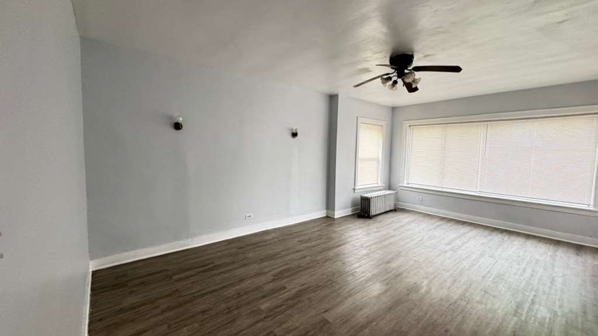 Chicago Apartment: 7601 S Kingston Ave