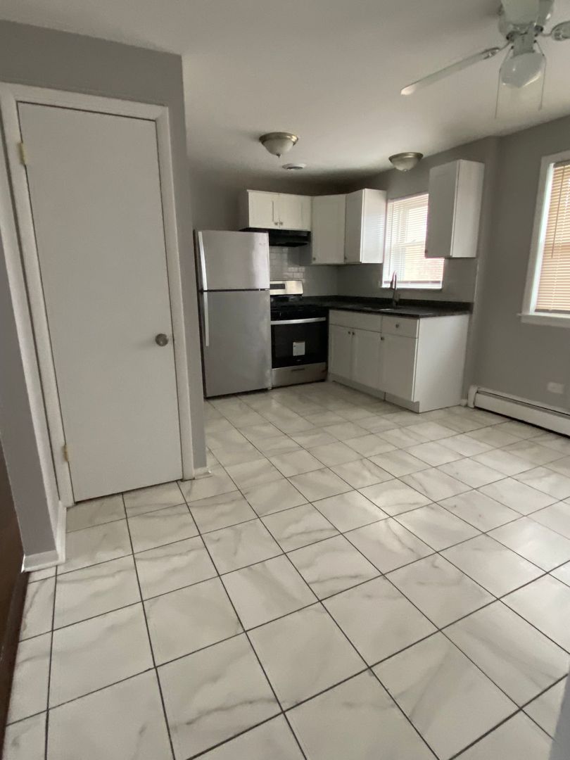 Midlothian Apartment: 3625-3646 147th PL