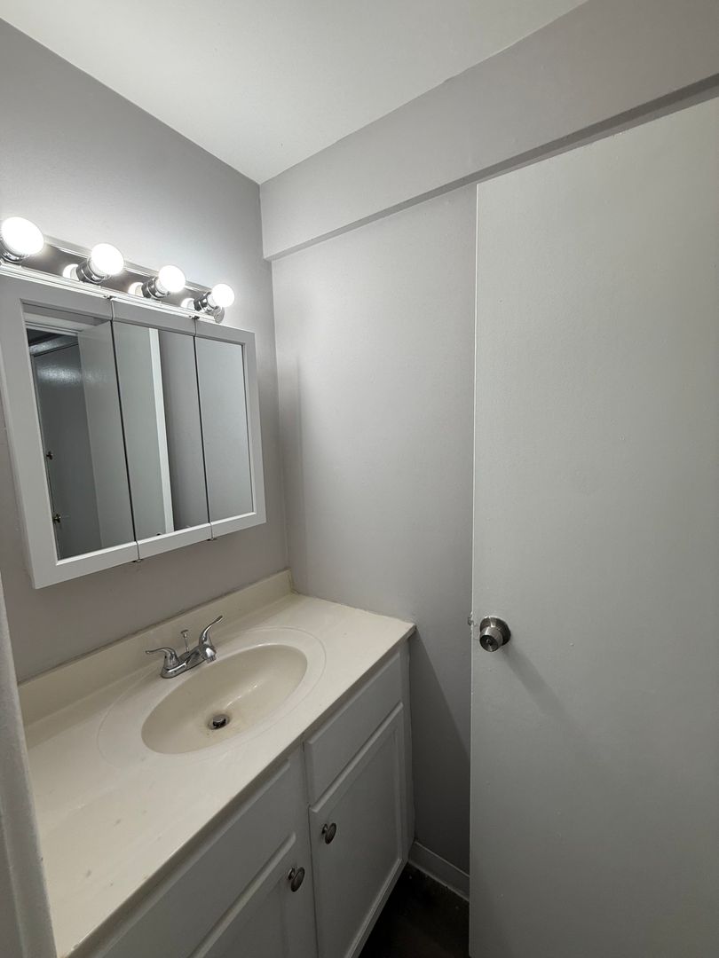 Midlothian Apartment: 3240 - 3349 W 147th PL