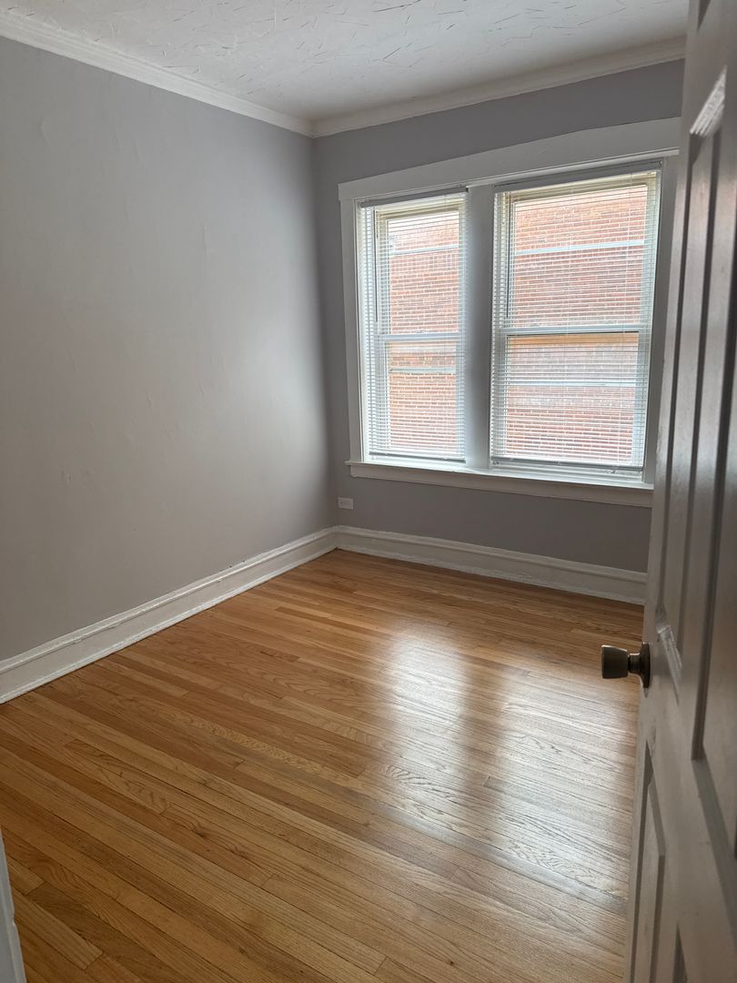 Chicago Apartment: 6619 S. Greenwood Ave