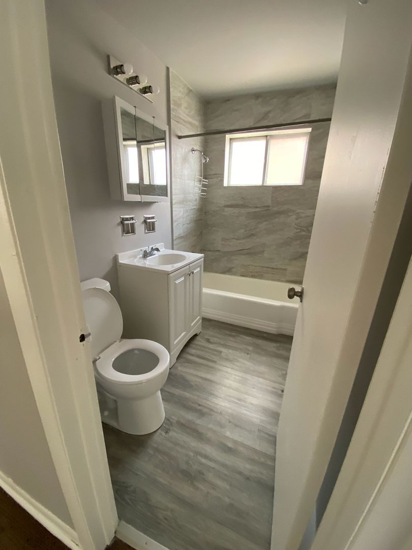 Midlothian Apartment: 3625-3646 147th PL