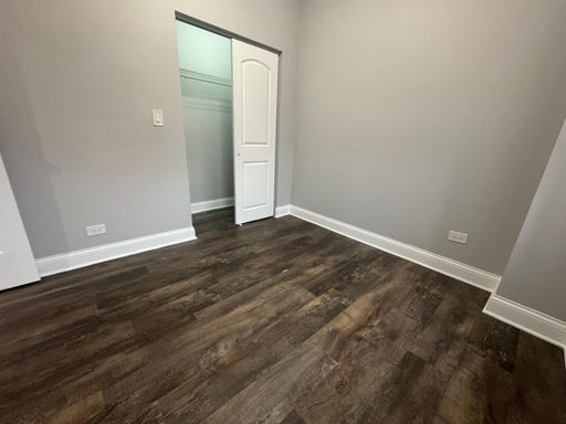 One Bedroom Unit Downtown Waukegan!! – photo 1