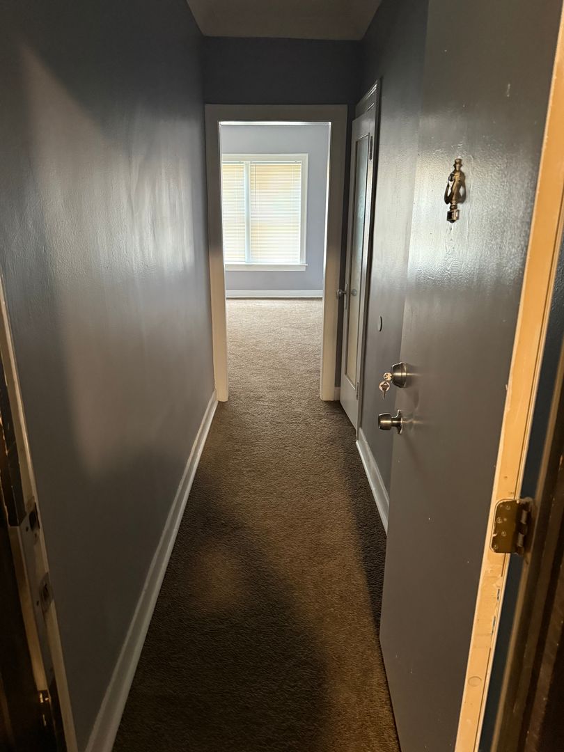 Chicago Apartment: 7601 S Kingston Ave