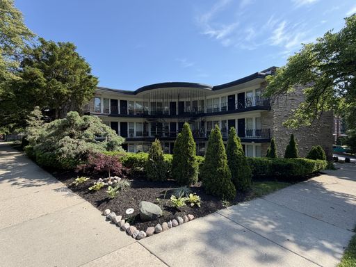 RENOVATED ONE BED APARTMENTS - $1,550.00 – photo 1
