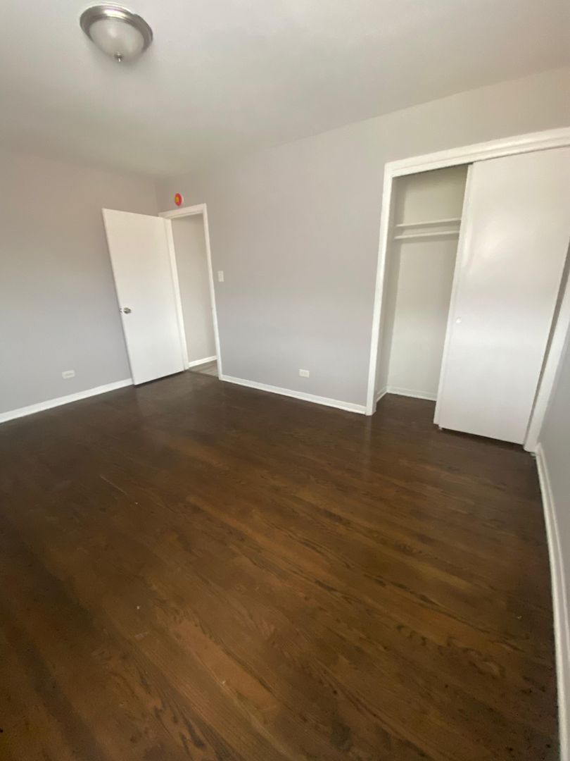 Midlothian Apartment: 3625-3646 147th PL