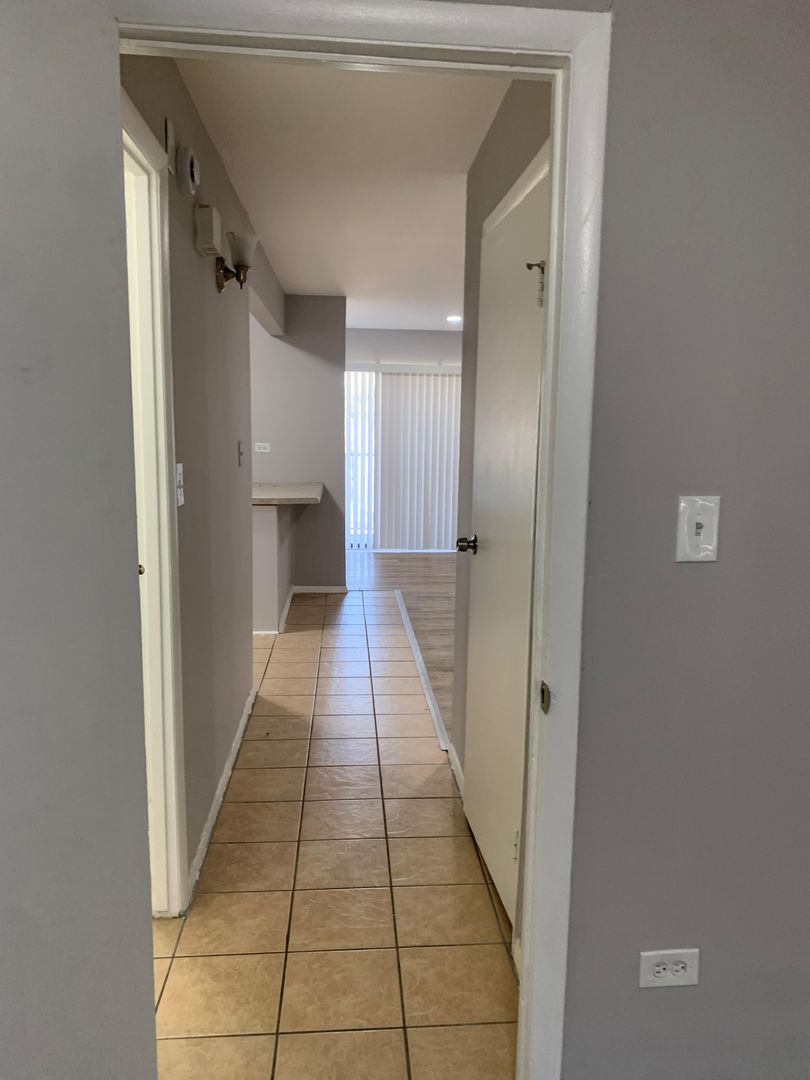 Sauk Village Apartment: 2601 Marigold Dr.