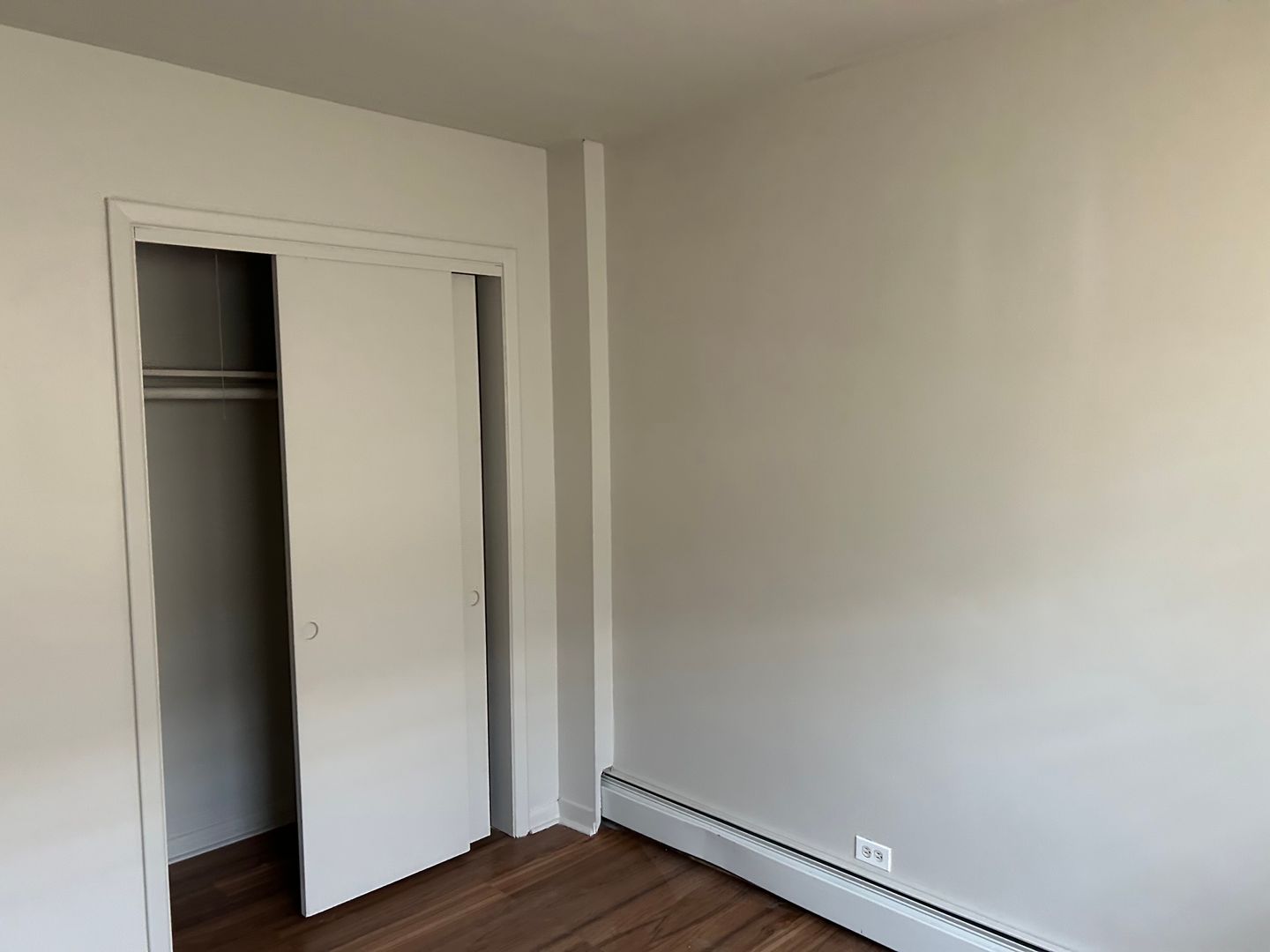 Broadview Apartment: 2116 14th Ave