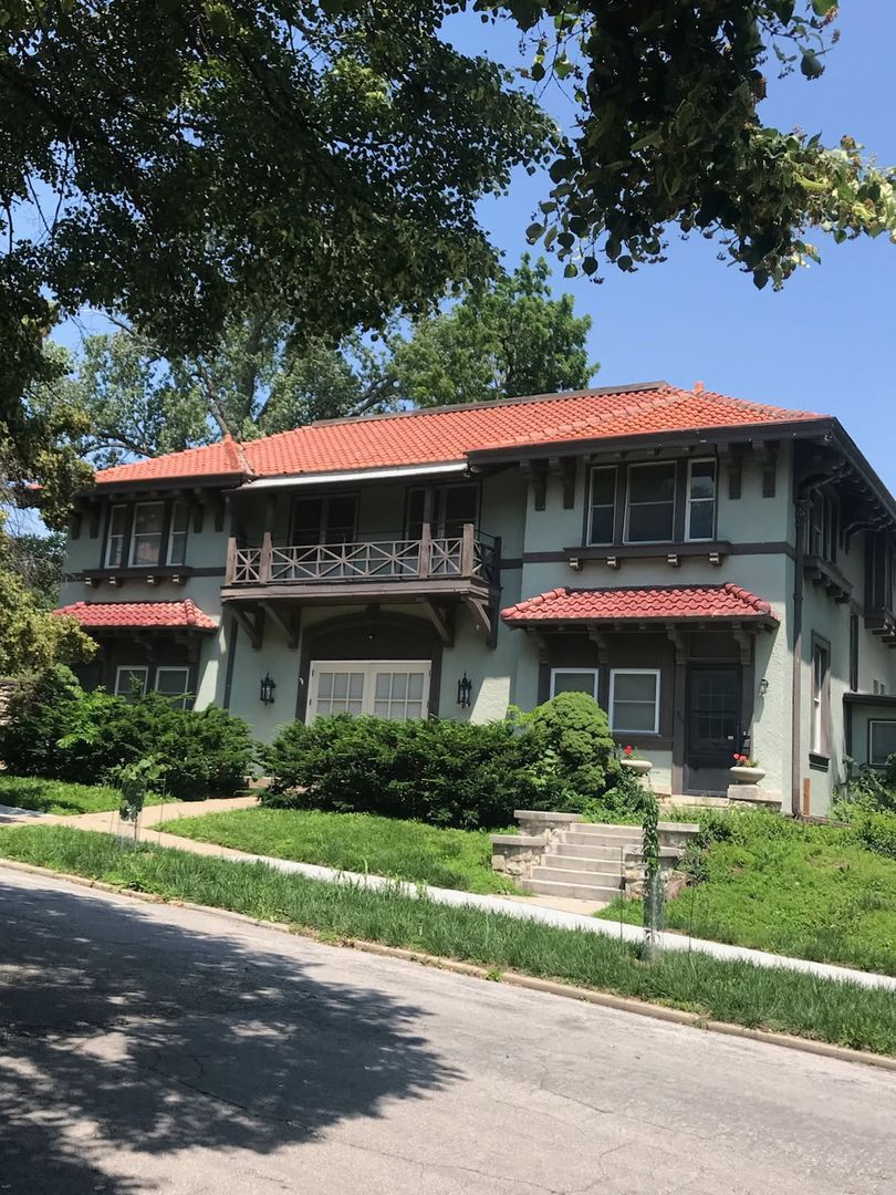 Kansas City Apartment: 203-209 N Indiana Ave