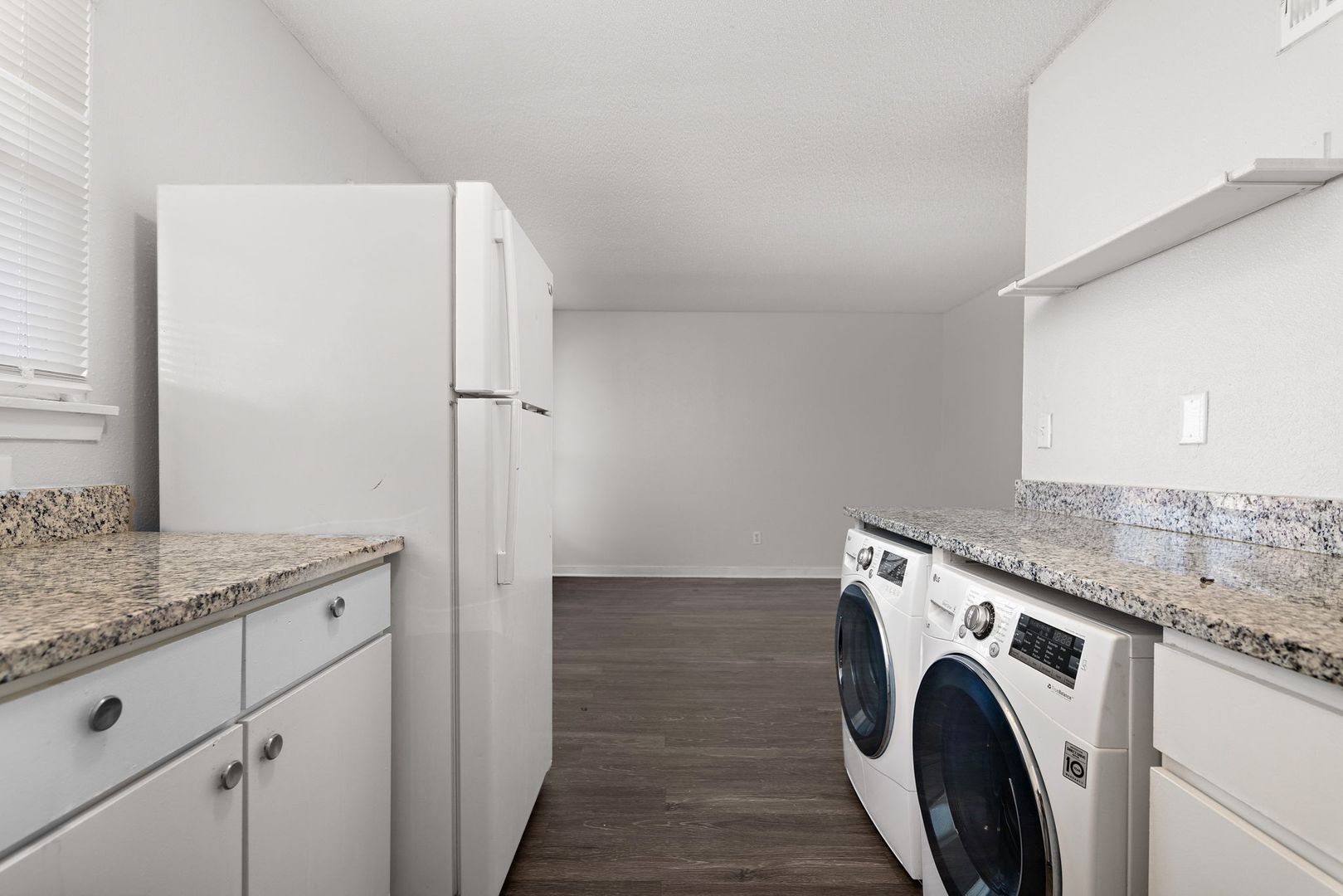 Laundry room at Belton Crossing (6 of 8)