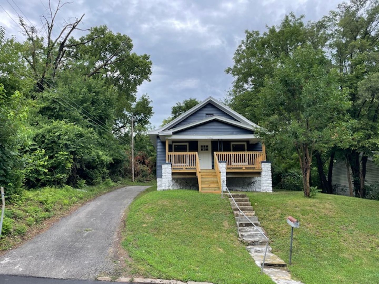 Kansas City House: 6028 Jackson Ave