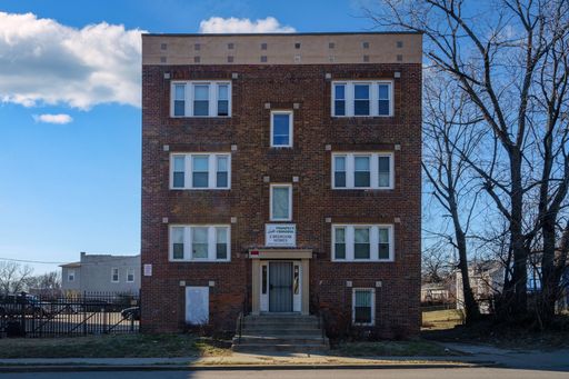 Spacious 2bd/1ba Apartment in NE KC! – photo 1