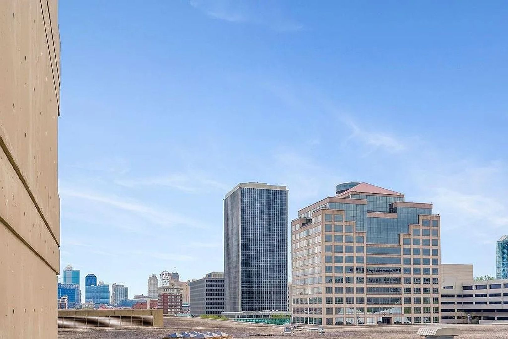 Kansas City House: 2510 Grand Blvd Apt