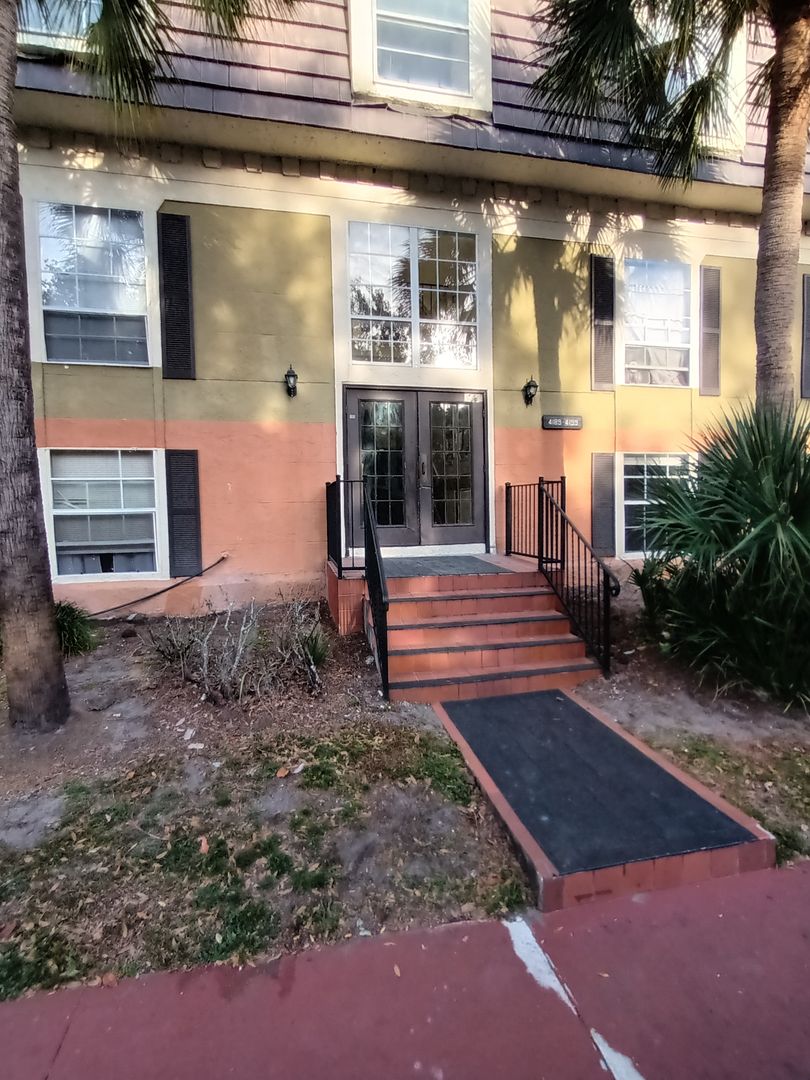 Orlando Condo: 4189 Versailles DR (a/k/a 4189G)