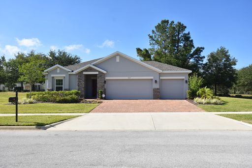 4 Bedroom 2 Bath 3 car garage for rent at 5512 Windsong Oak Dr. Leesburg, FL 34748 – photo 1