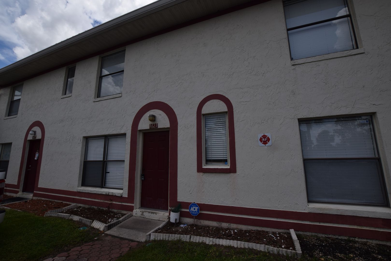 Orlando House: 1621 Sandy Point Square