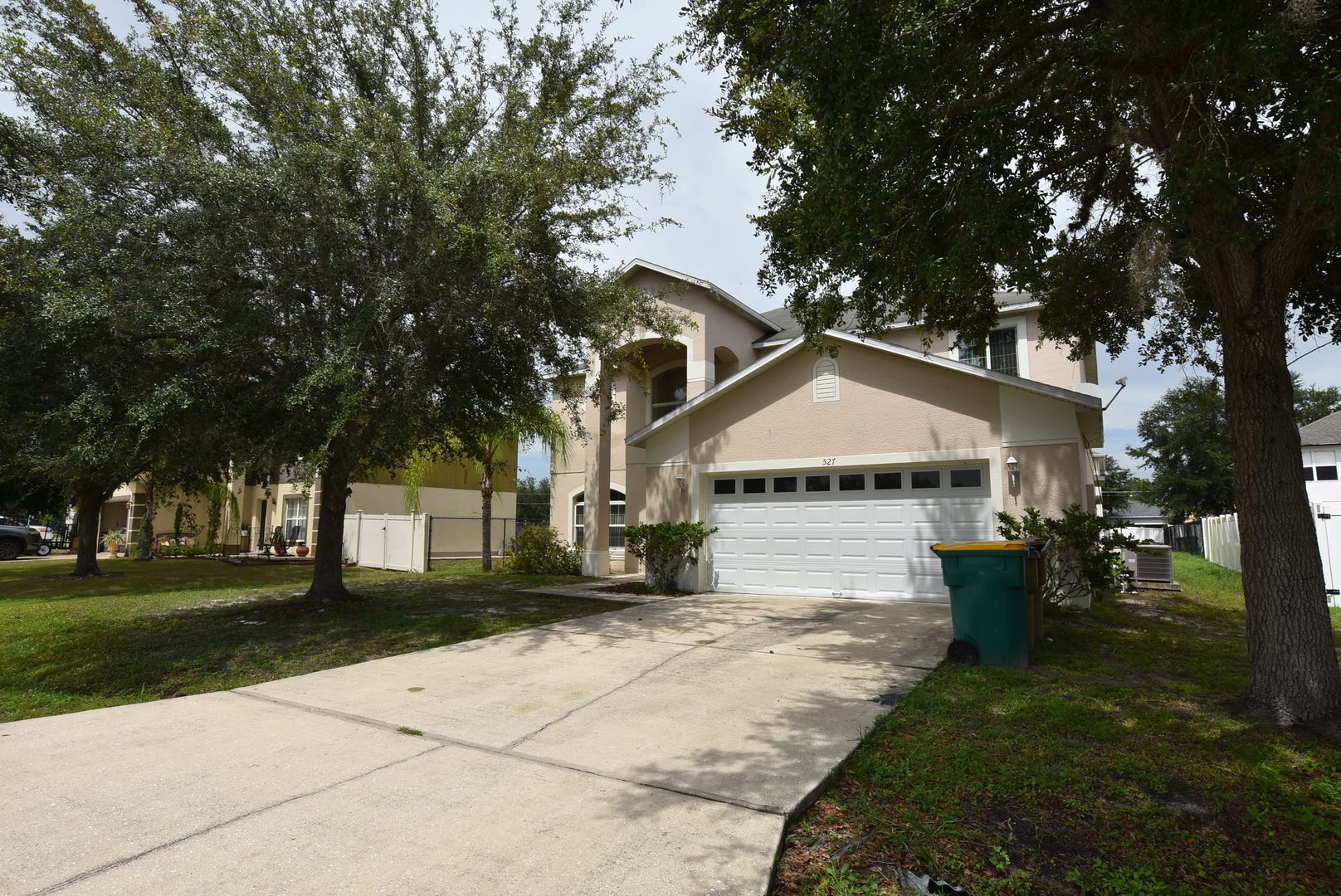 Kissimmee House: 527 Bristol Cir