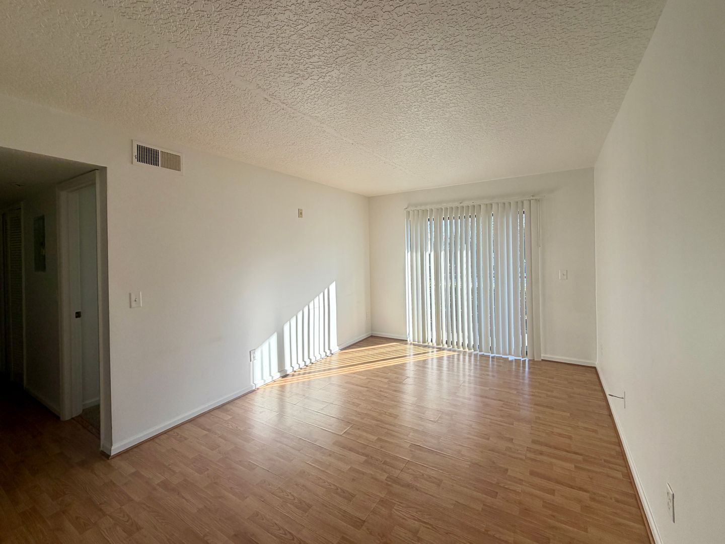 Sanford Condo: 1114 S Pine Ridge Cir #D1