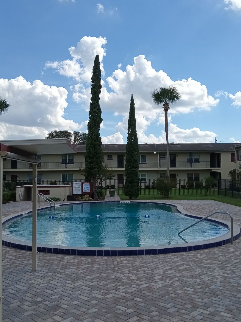 Orlando Condo: 5505 Hernandes Drive #238
