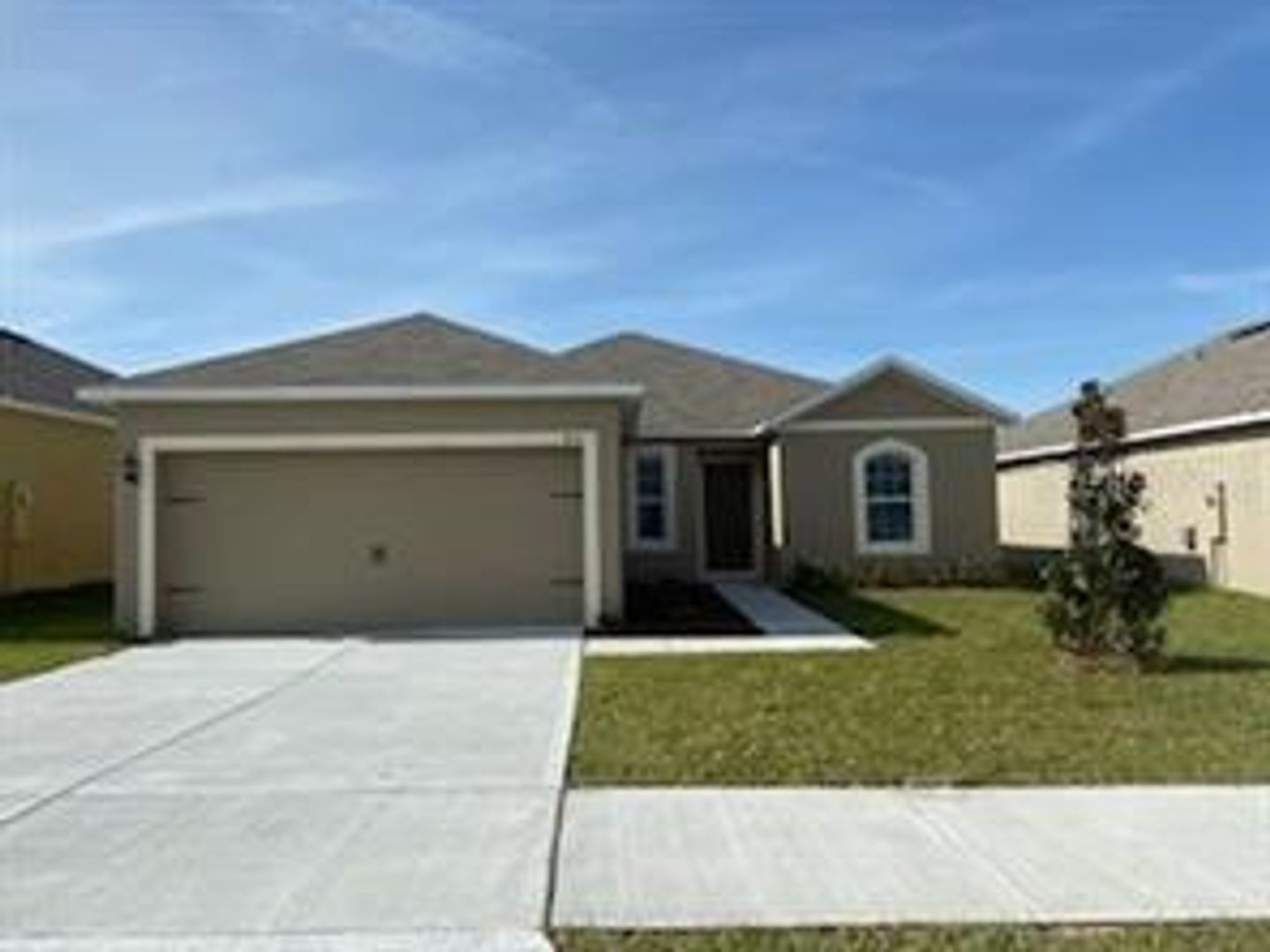 Davenport House: 946 Shady Tree Ln