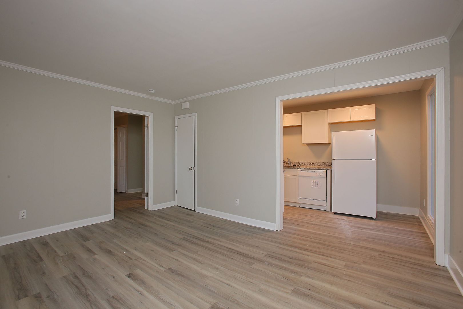 Columbia Apartment: 7251 Patricia Dr.