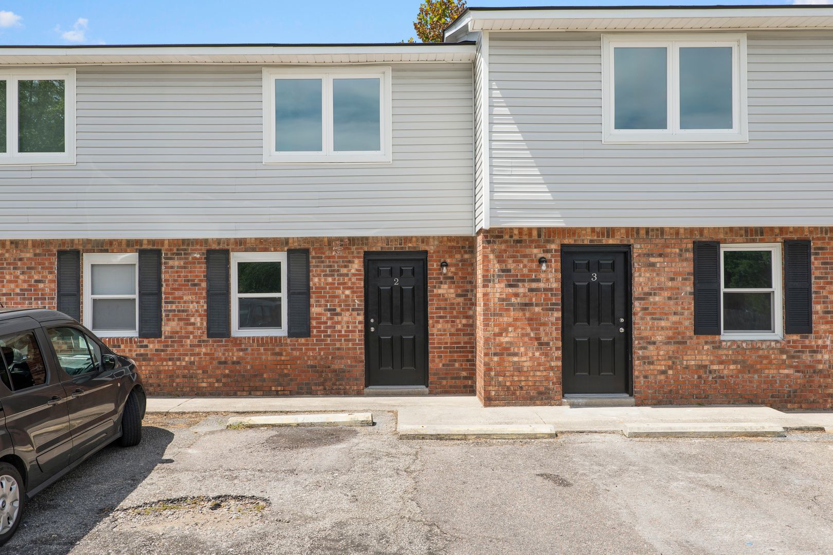 Columbia Apartment: 2807 School House Rd