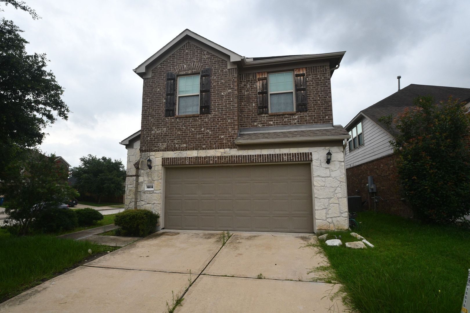 Houston House: 16614 Spirit Lake Court