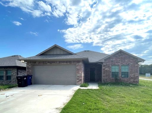 House for Lease in Denison – photo 1